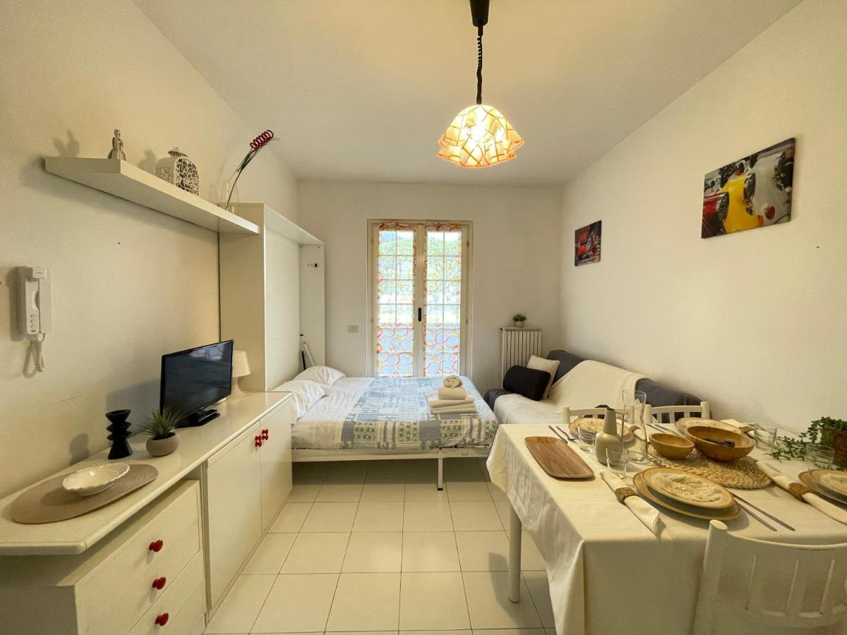 Zona Poeti - Relax In Piscina - Free Parking Daire Loano Dış mekan fotoğraf