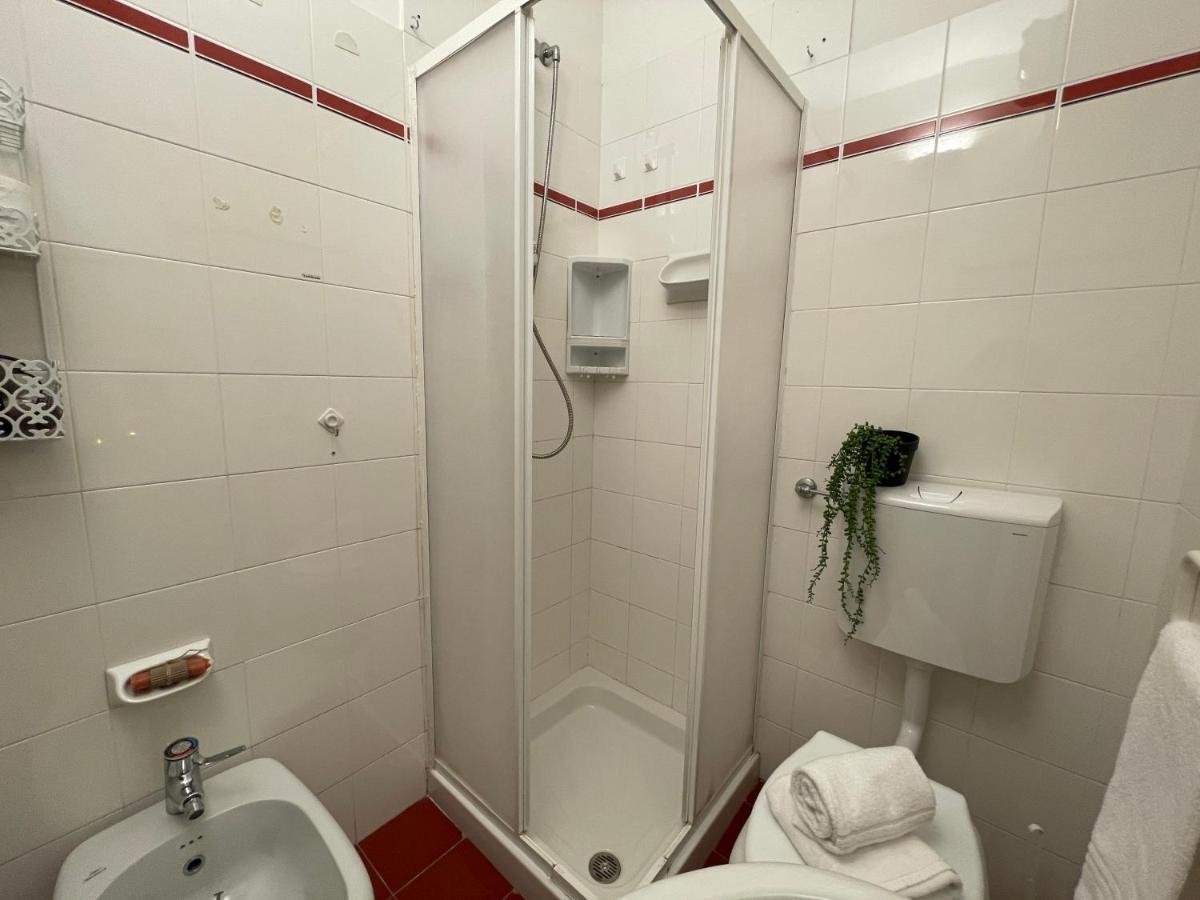 Zona Poeti - Relax In Piscina - Free Parking Daire Loano Dış mekan fotoğraf